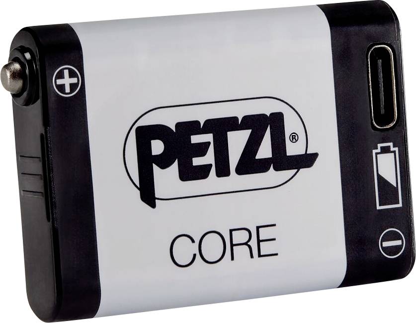 Petzl CORE punjiva baterijska paket s USB-C priključkom, prikazan u približenom prikazu na bijeloj pozadini.