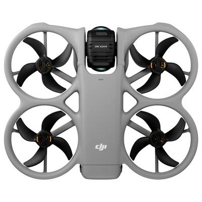 Pogled odozgo na sivu DJI quadcopter drona sa četiri zatvorena propelera i centralnim kamera modulom.