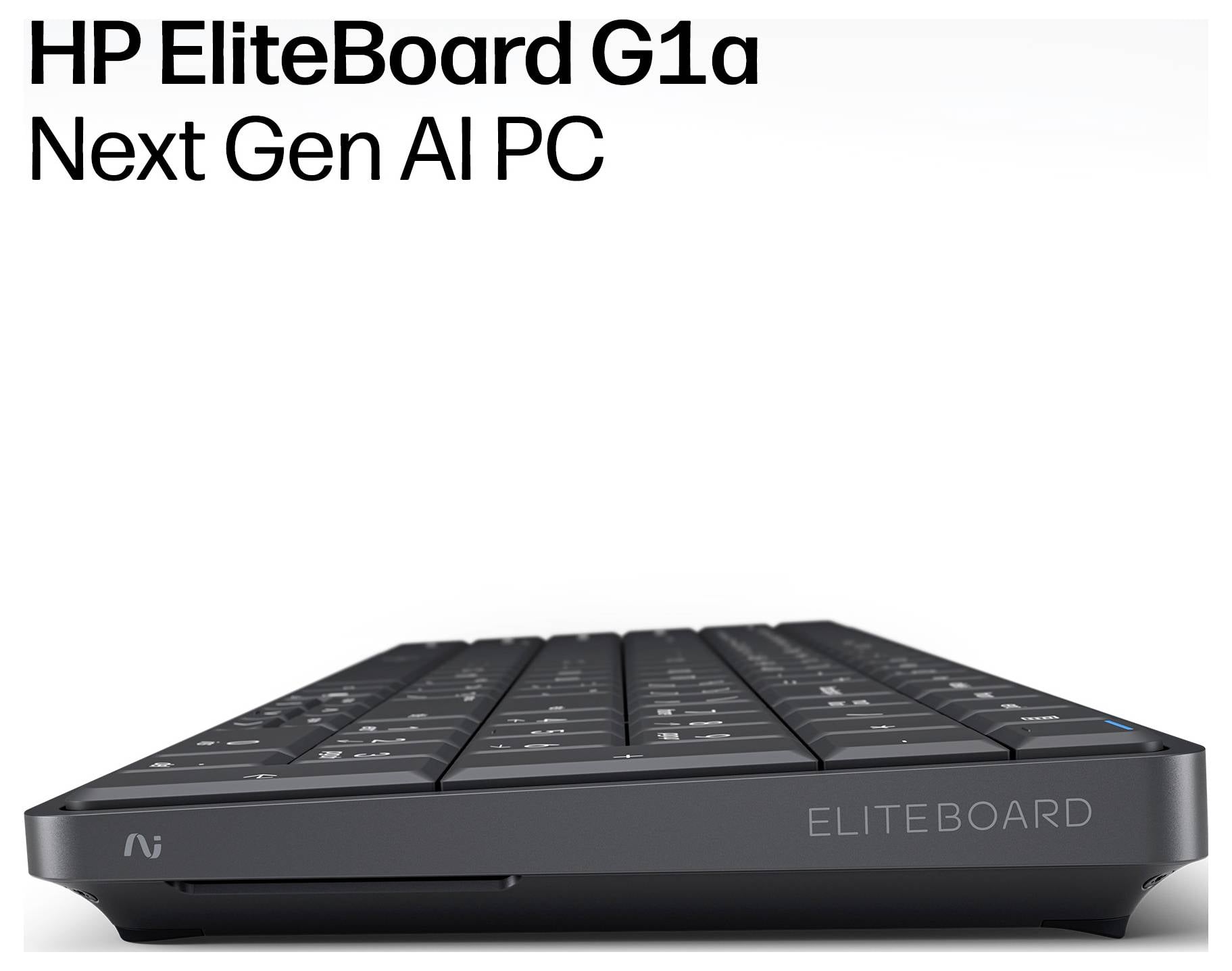 HP EliteBoard G1g PC sljedeće generacije s AI prikazano u bočnom prikazu na bijeloj pozadini.