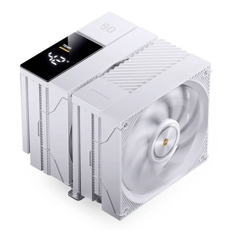 Srebrni CPU rashladitelj zraka s gornjim digitalnim prikazom temperature i velikim bočnim ventilatorom, prikazan na bijeloj pozadini.