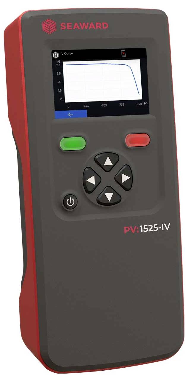 Prijenosni tester Seaward PV:1525-IV s ekranom koji prikazuje grafikon krivulje, smjerodavne tipke, zelene i crvene kontrole i tipku za uključivanje napajanja.