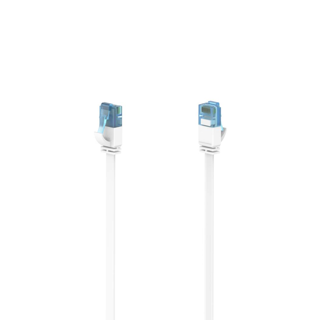 Dva bijela Ethernet kabela s plavim RJ45 konektorima prikazana jedan pored drugoga na običnoj bijeloj pozadini.