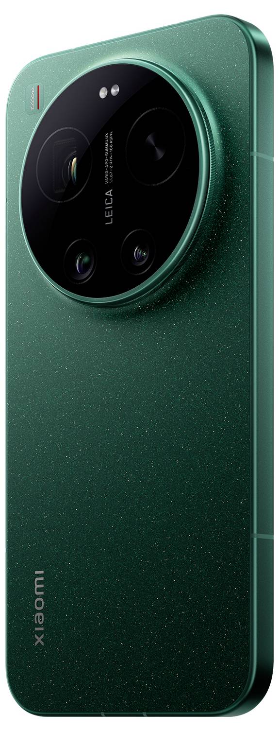 Teal Xiaomi pametni telefon s velikom kružnom Leica kamera modulom blizu vrha.