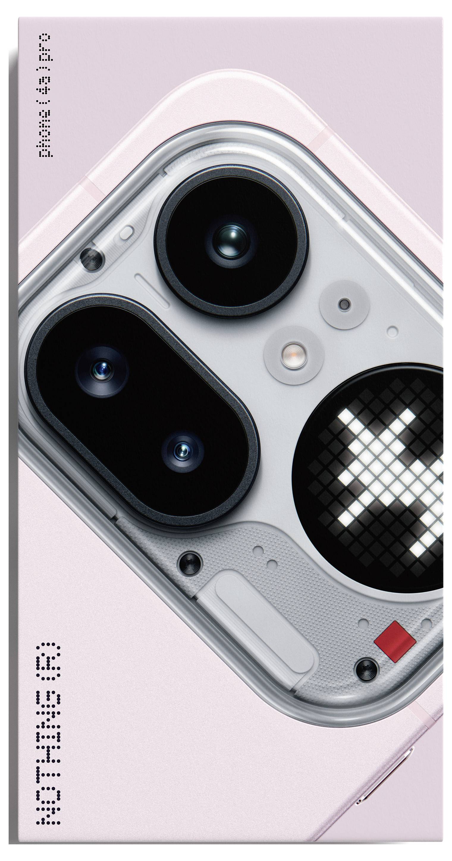 Pametni telefon u prozirnoj futroli, prikazan dijagonalno na ružičastoj pozadini, sa velikim kamerama i pixel-stiliziranim logotipom 'NOTHING'.