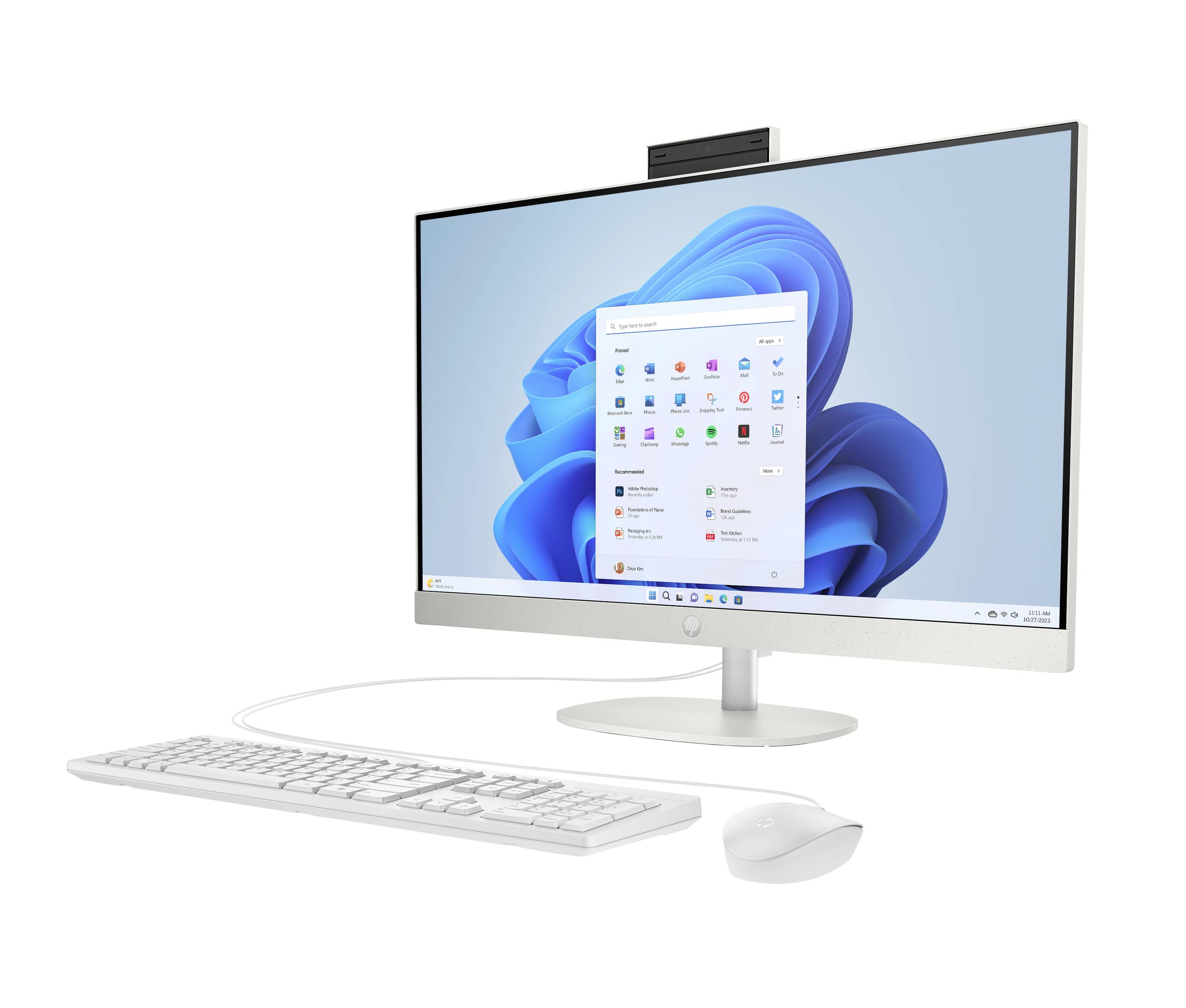 Bijelo kompajutero "all-in-one" s operativnim sustavom Windows 11 na zaslonu, zajedno s odgovarajućom tipkovnicom i mišem na bijeloj pozadini.