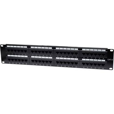 Crni CAT.6 patch panel s više numeriranih Ethernet priključaka postavljenih u nizu, spreman za mrežne povezivosti.