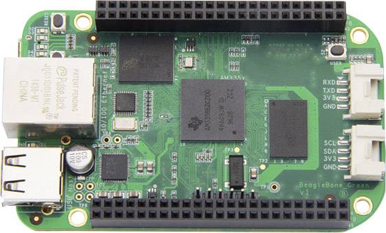 Ploča BeagleBone Green prikazuje USB i mrežne konektore, procesor, memorijske čipove i GPIO pinove, pogodna za razvojne projekte.