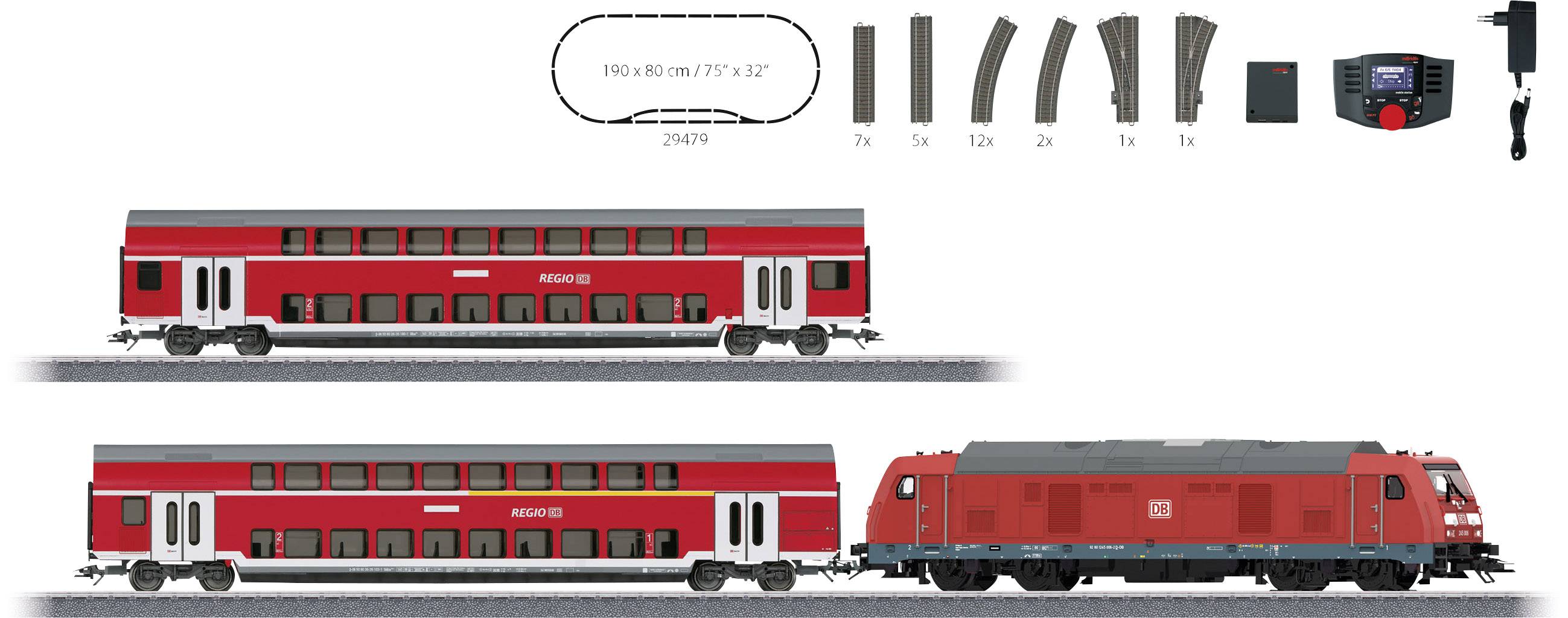 Komplet modelske željeznice koji se sastoji od crvene lokomotive, dva dvokatna vagona, dijelova tračnica, upravljačke jedinice i kabela.