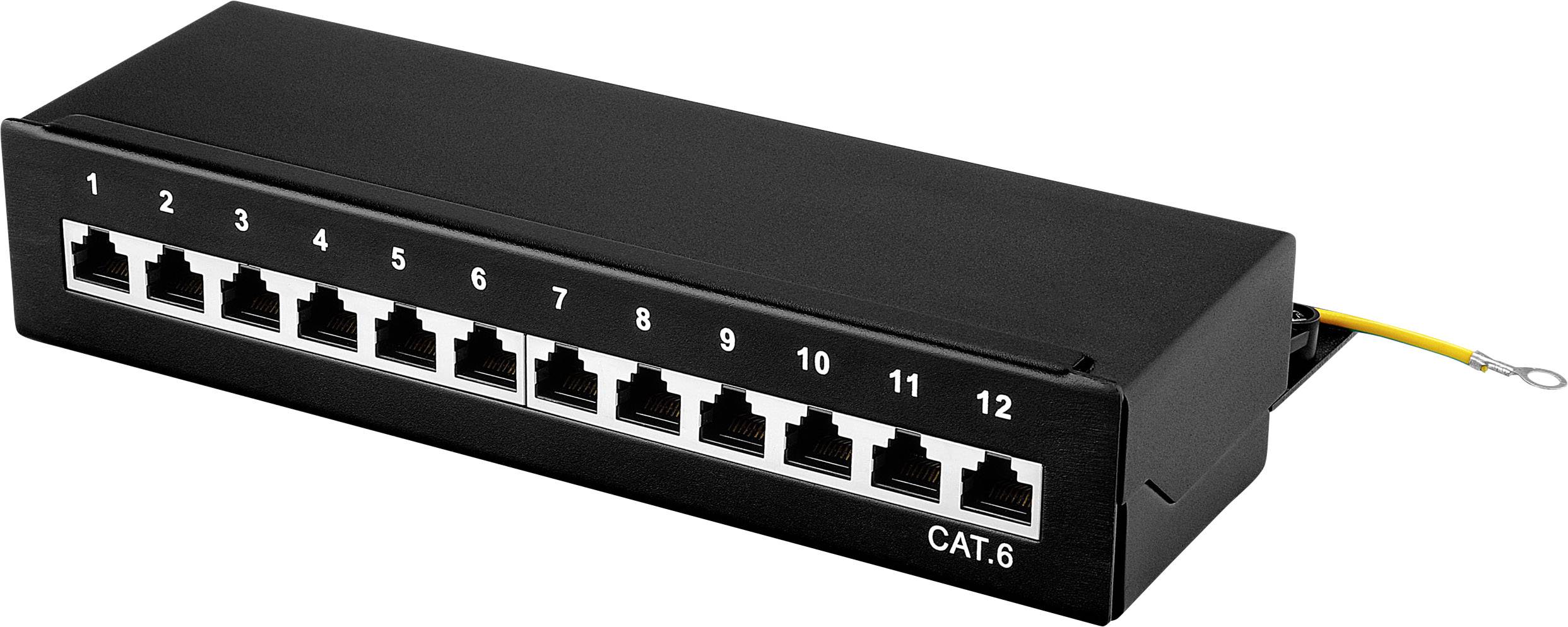 Crni CAT.6 patch panel s 12 numeriranih Ethernet portova za mrežno kabeliranje. Žuto-zeleni uzemljujući kabel je vidljiv.