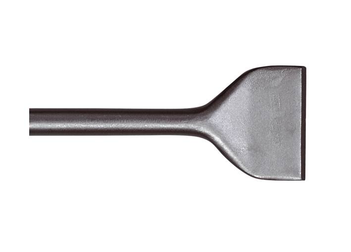 Jednostavni metalni alat sa ravnom, širokom oštricom, vjerojatno špahla ili dlijeto, na bijeloj pozadini.