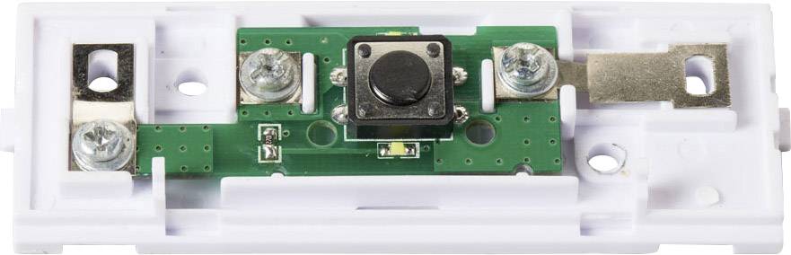 Bliski kadar malog elektroničkog prekidača na zelenoj tisknoj pločici, montiran u bijelom nosaču učvršćenom vijcima.