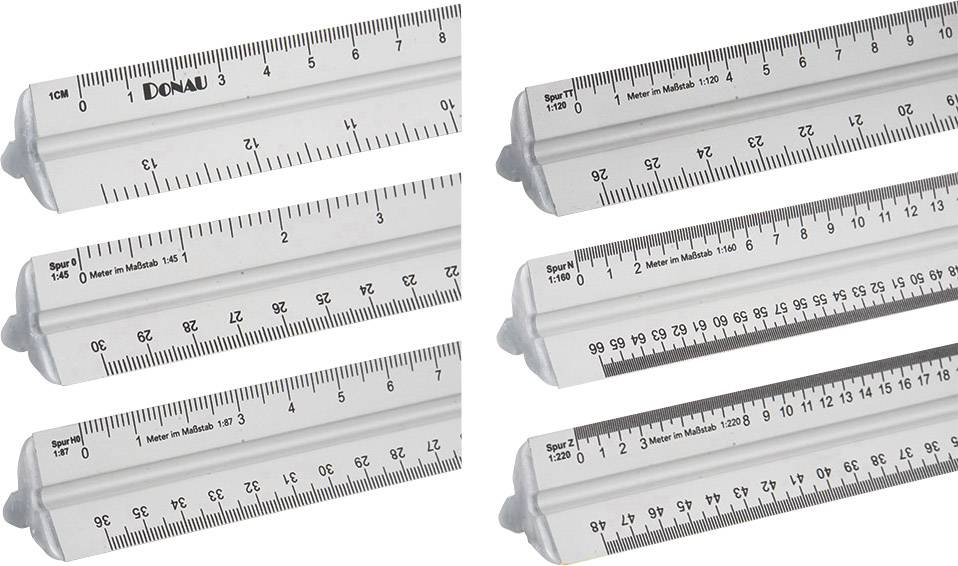 Šest plastičnih uredskih ravnala, svako dugačko 30 cm, s crnim oznakama za centimetre i milimetre.