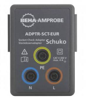 Utičnica adapter tvrtke Beha-Amprobe za provjeru Schuko utičnica, s LED indikatorima za dijagnostiku kvarova, kategorija CAT II 300 V.