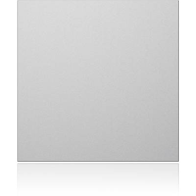 Siva, minimalistička kvadratna ploha na bijeloj pozadini.
