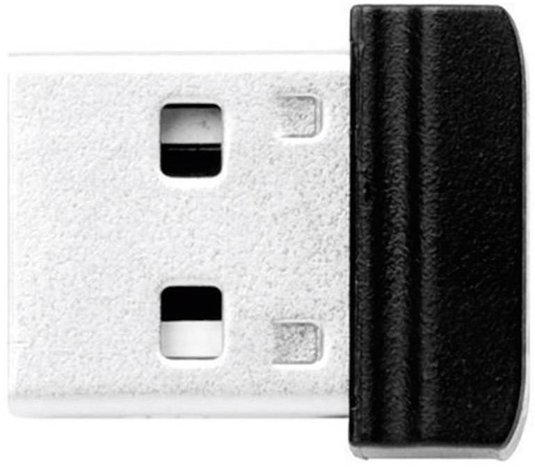 Mali USB stick s crnim plastičnim kućištem koji je djelomično vidljiv. Ima srebrnu metalnu utičnicu.