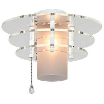 Suvremena stropna lampa s staklenim lamelama i poteznim prekidačem, osvjetljena. Idealna za moderne stambene prostore.