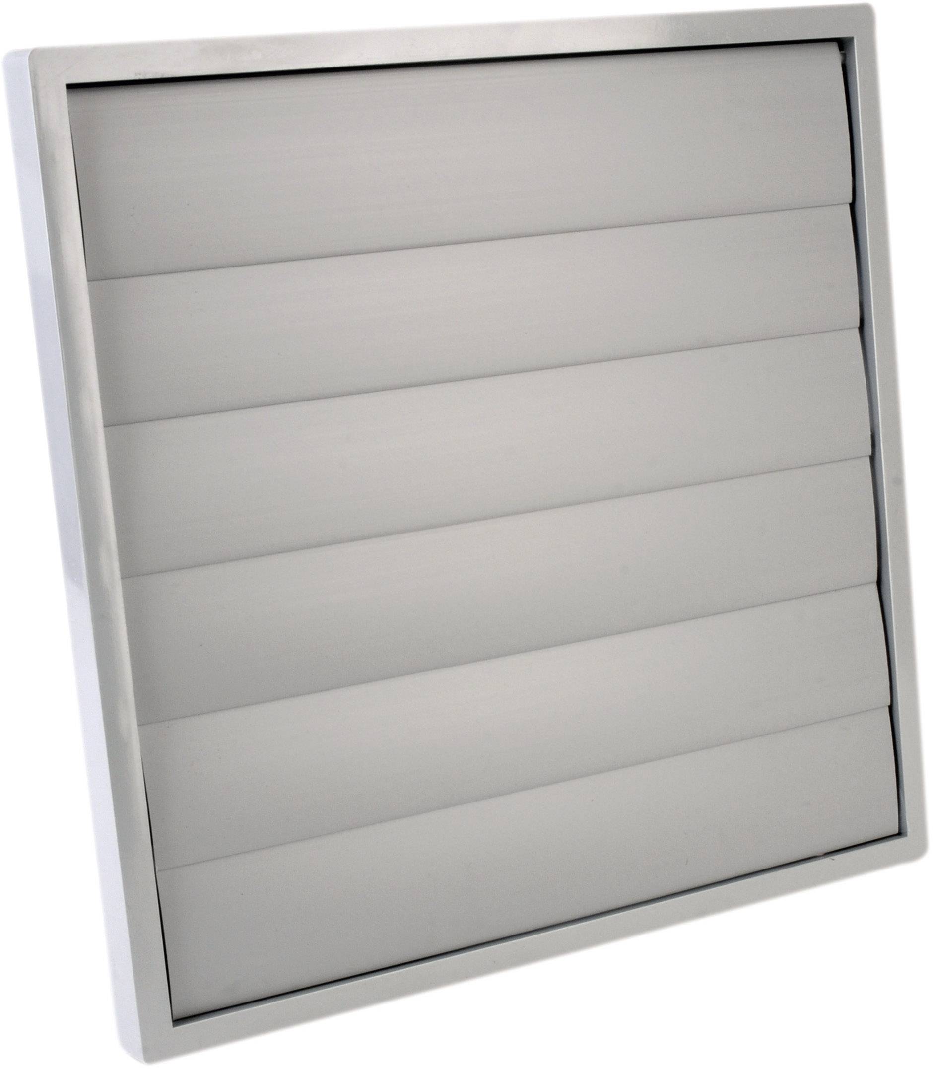 Srebrni pravokutni ventilacijski rešetkasti otvor s horizontalnim lamelama za cirkulaciju zraka u zgradi.