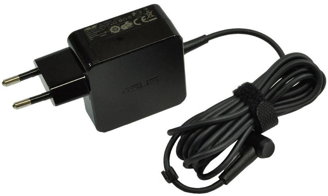 Crni mrežni adapter s EU utikačem i dugačkim kabelom, pogodan za elektroničke uređaje.