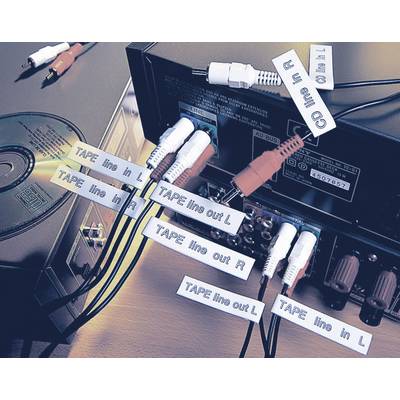 Nekoliko audiokablova umetnuto je u stražnju stranu pojačala, označenih kao 'CD line in' i 'TAPE line in/out'. CD player je postavljen pored njega.