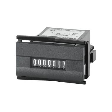 Fehér háttéren megjelenített fekete mechanikus számláló hat számjegyű kijelzővel, amely 000017-et mutat.