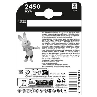 Egy Duracell gombelem csomag a „HOSSZÚ ÉLETTARTAM GARANTÁLT" felirattal. A Duracell Nyúl egy mezben ábrázolásaként szerepel, az egyik kezét felemelvén.