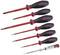 'Hét csavarhúzó fényképe különböző méretekben, hat piros szigetelt markolattal, egy átlátszó markolattal, fehér háttér előtt.'