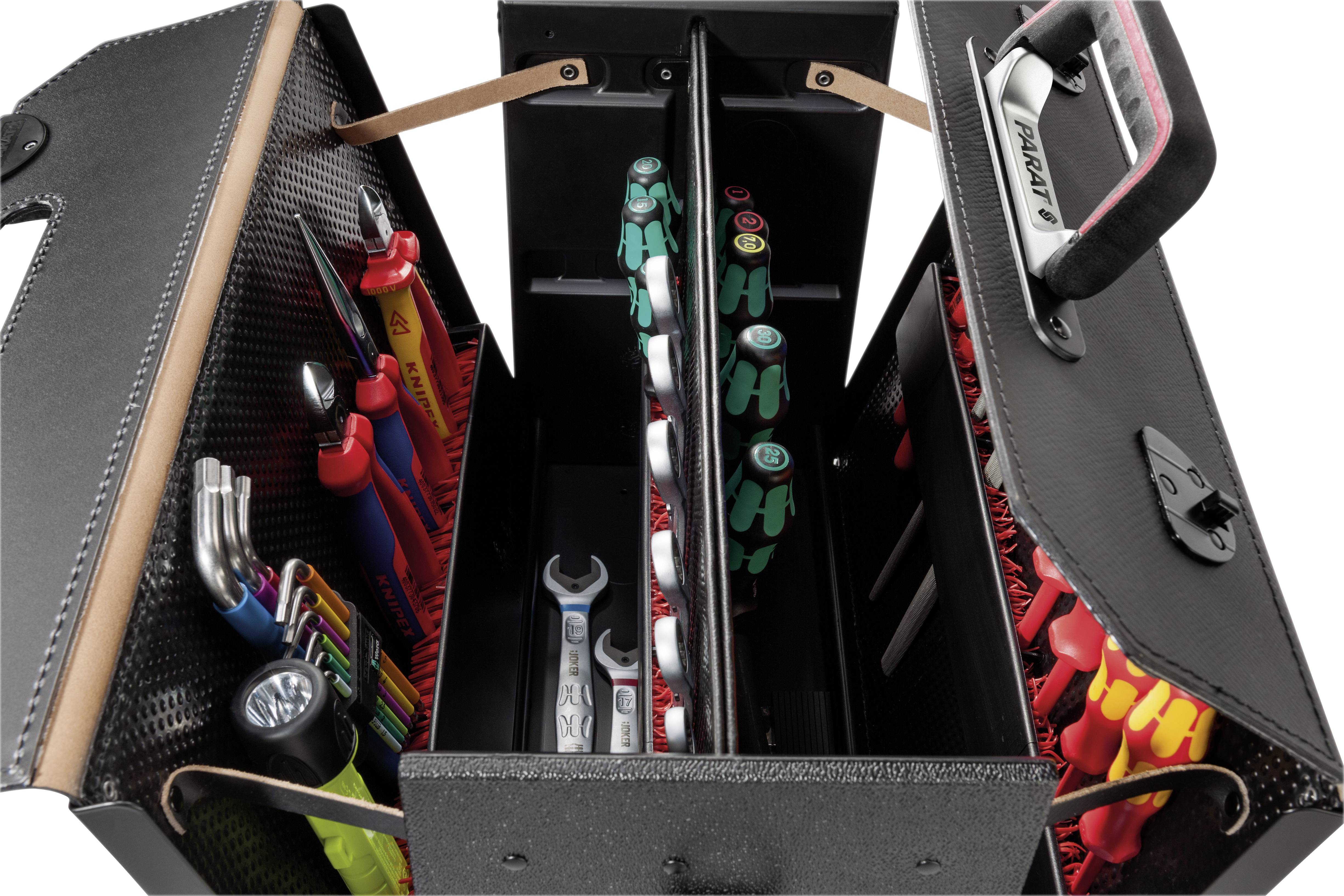 Egy nyitott szerszámosláda különböző kéziszerszámokkal, mint csavarhúzók, fogók és csavarkulcsok, rendezetten elhelyezve.