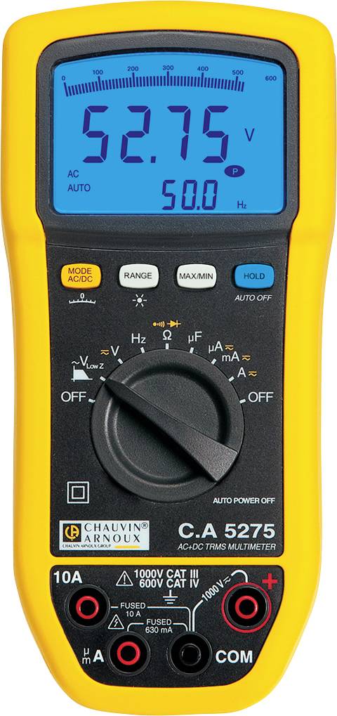 Egy sárga multiméter 52,75 V feszültséget és 50,0 Hz frekvenciaértéket mutat. A gombok és a forgókapcsoló láthatók.