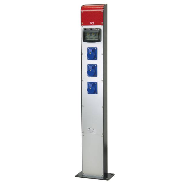 Elektrojármű töltőállomás három kék csatlakozóaljzattal és egy piros PCE-mérővel a tetején.