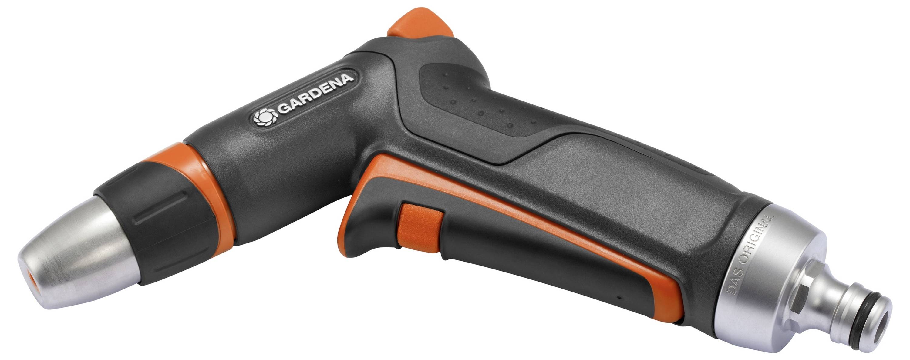 Egy fekete kerti permetező narancssárga kiegészítőkkel és fémhegyű végződéssel, oldalnézetből. Alkalmas kerti öntözésre.