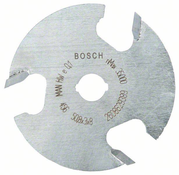 Egy kerek fémből készült vágóeszköz 'Bosch' felirattal, gépekhez alkalmazható, műszaki specifikációkat és sorozatszámot mutat.