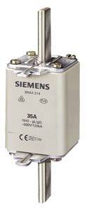 Egy Siemens biztosíték '35A' és '500V 30kA' felirattal. Ipari alkalmazásokban történő elektromos védelem céljára alkalmas.
