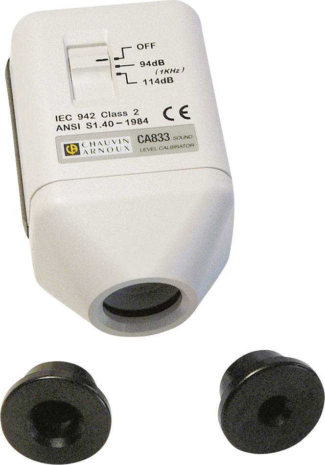 Hangkalibrátor két fekete adapterrel. Kalibrátor 94 dB és 114 dB szintekhez. Chauvin Arnoux CA833 modell, IEC 942 2. osztály.