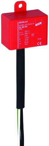 Egy vörös elektronikus eszköz hosszú kábellel. Téglalap alakú teste van, és különböző műszaki adatok vannak rajta.