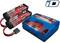 Két darab 5000 mAh-s LiPo akkumulátor és egy Traxxas 'EZ-Peak Dual' típusú töltő. Az akkumulátorok RC járművekhez alkalmasak.