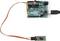 Arduino UNO-alaplap csatlakoztatott Bluetooth-modullal drótok segítségével, lehetővé teszi a vezeték nélküli kommunikációt projektekhez.