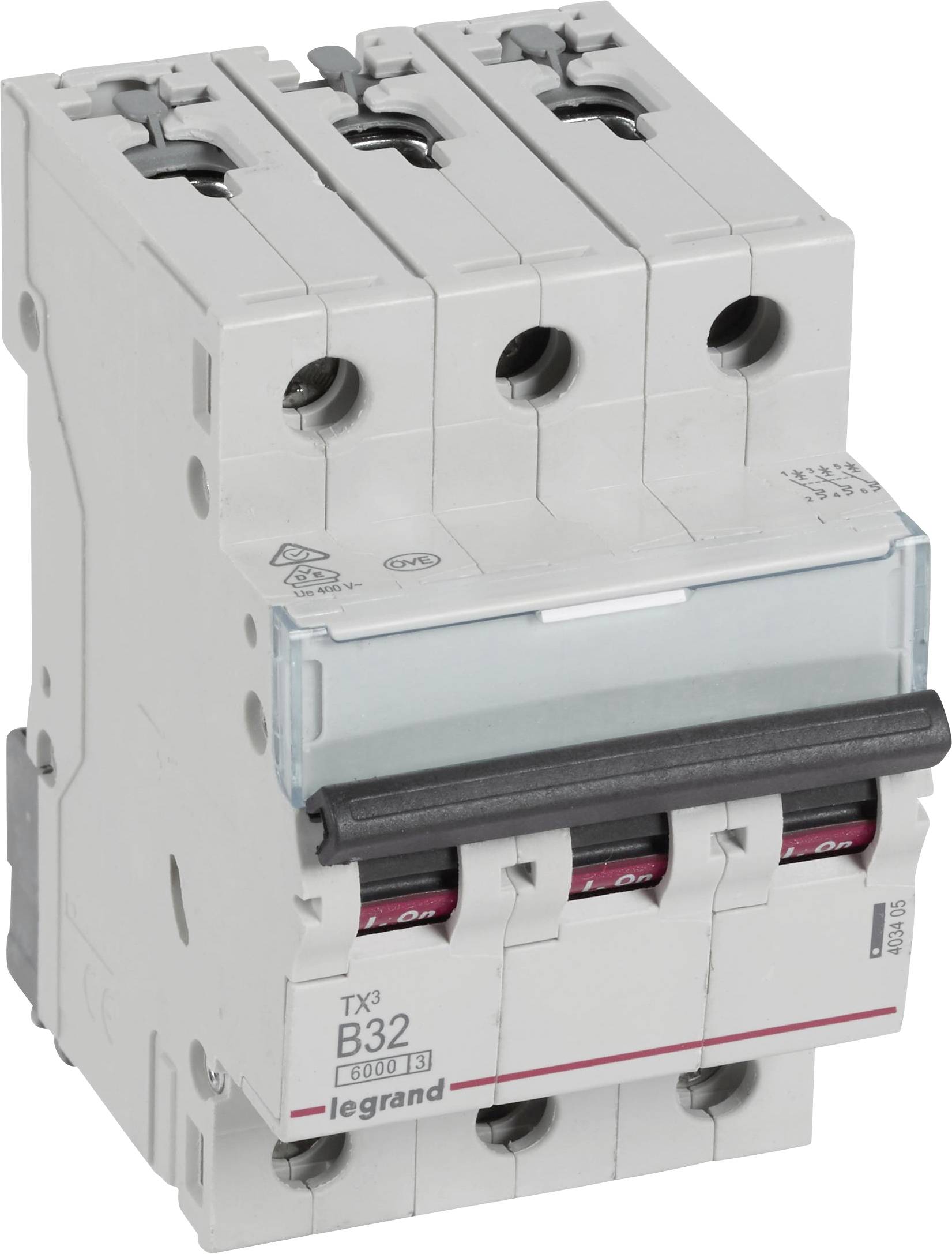 Egy háromfázisú védőkapcsoló 'B32' felirattal, 'Legrand' márkájú, elektromos elosztószekrénybe történő beépítésre alkalmas.