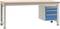 Fémvázas asztal fa asztallap és kék fiókos egység jobb oldalán. Alkalmas műhelyi vagy irodai berendezéshez.