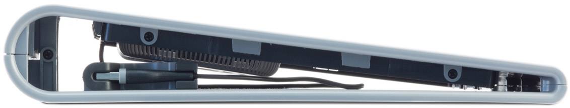 Egy kék, zárt hajvasaló oldalnézetben, karcsú és modern formáját mutatva.