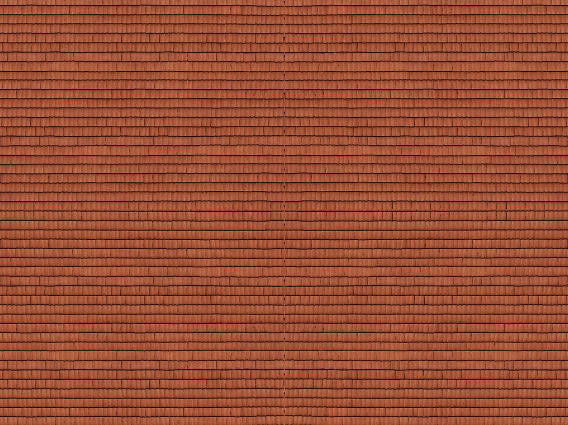 Egy egyenletes felület vörös tetőcserepekből, amelyek strukturáltan és szimmetrikusan vannak elrendezve, egy háztető jellegzetes képét mutatja.