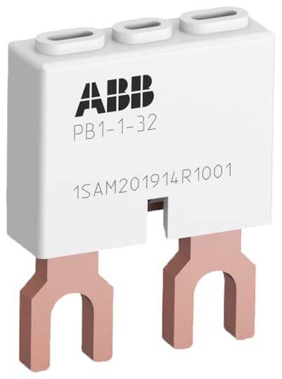 ABB elektromos biztosítékblokk három csatlakozóval, 'PB1-1-32' modellszámmal, alul két réz csatlakozóval ábrázolva.
