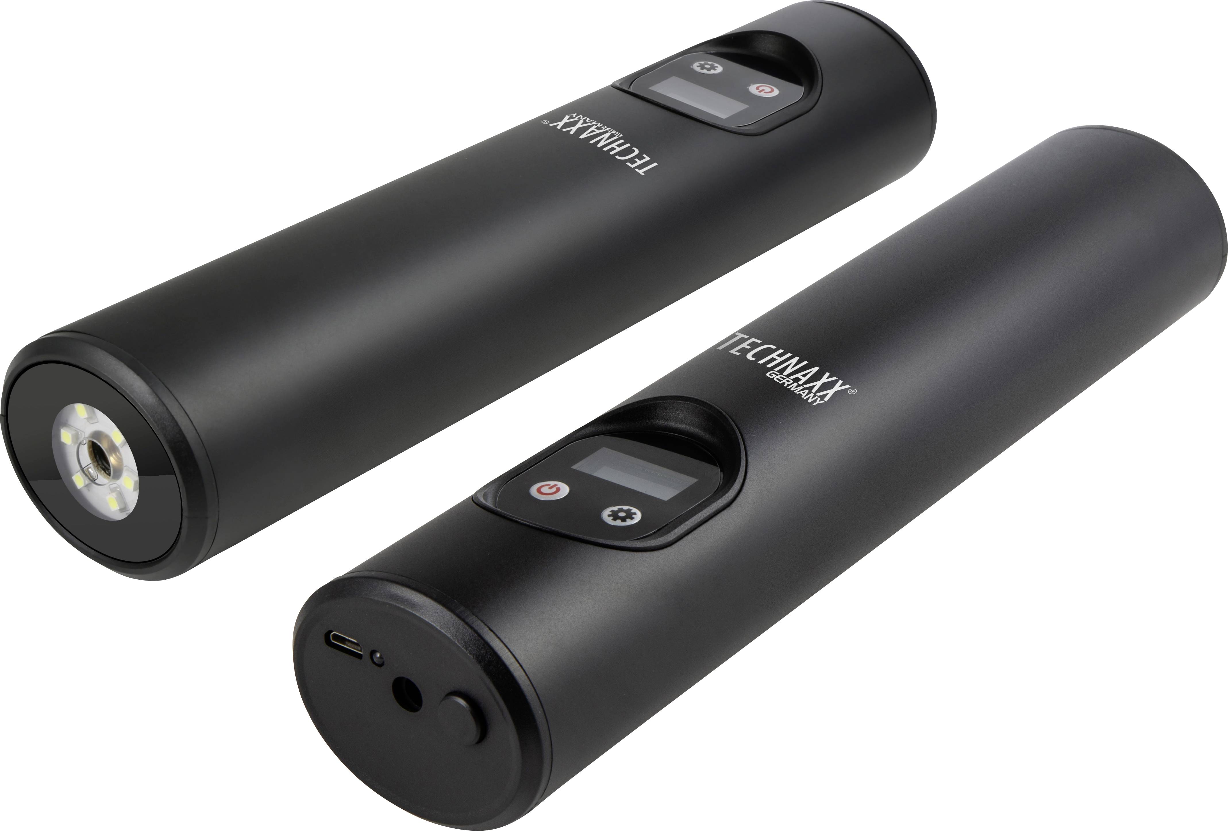 Két fekete, hengeres akkumulátoros légpumpa digitális kijelzővel és USB-csatlakozóval, az egyik elölnézetben, a másik hátulnézetben.