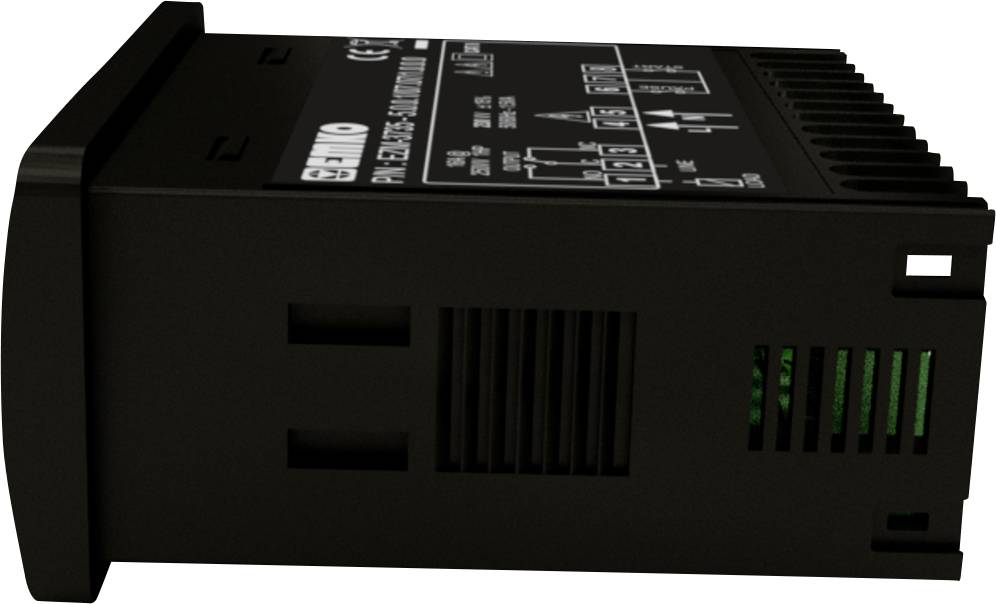 Egy fekete elektronikus eszköz szellőzőnyílásokkal és felső felületén lévő felíratokkal; valószínűleg egy hőmérséklet-szabályozó.