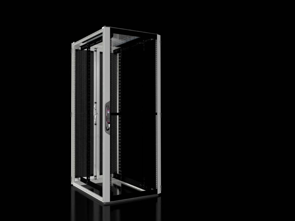 Szerverállvány egy sötét helyiségben. A fémház részben üvegen át látható, helyet biztosítva az informatikai hardvereknek.