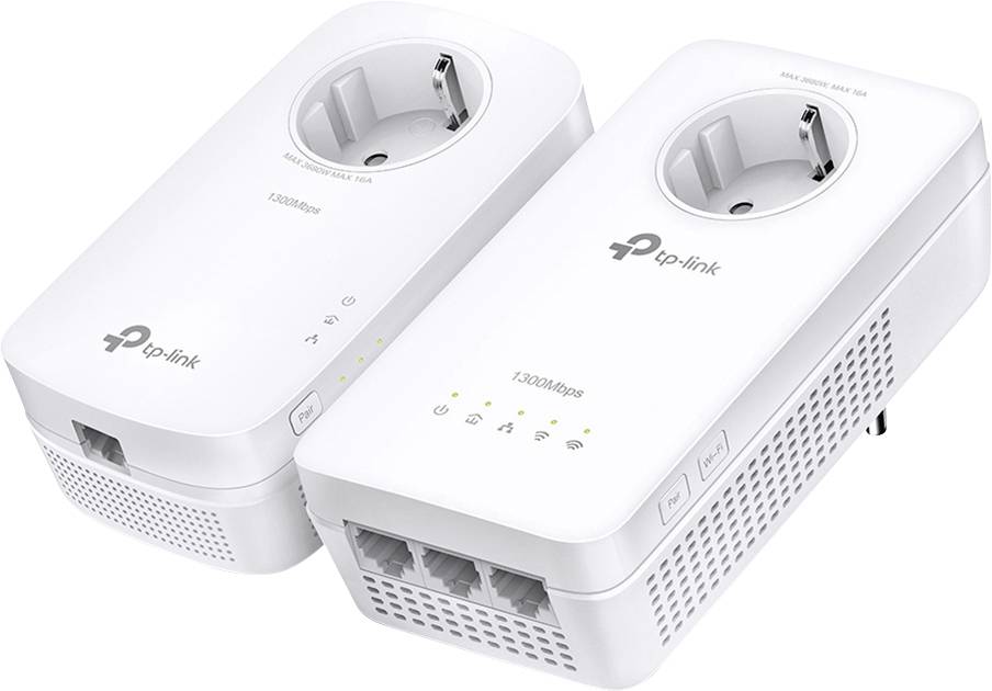 Két fehér TP-Link powerline adapter, hálózati csatlakozóval és Ethernet-portokkal, amelyek alkalmasak hálózati kapcsolatok kiterjesztésére.