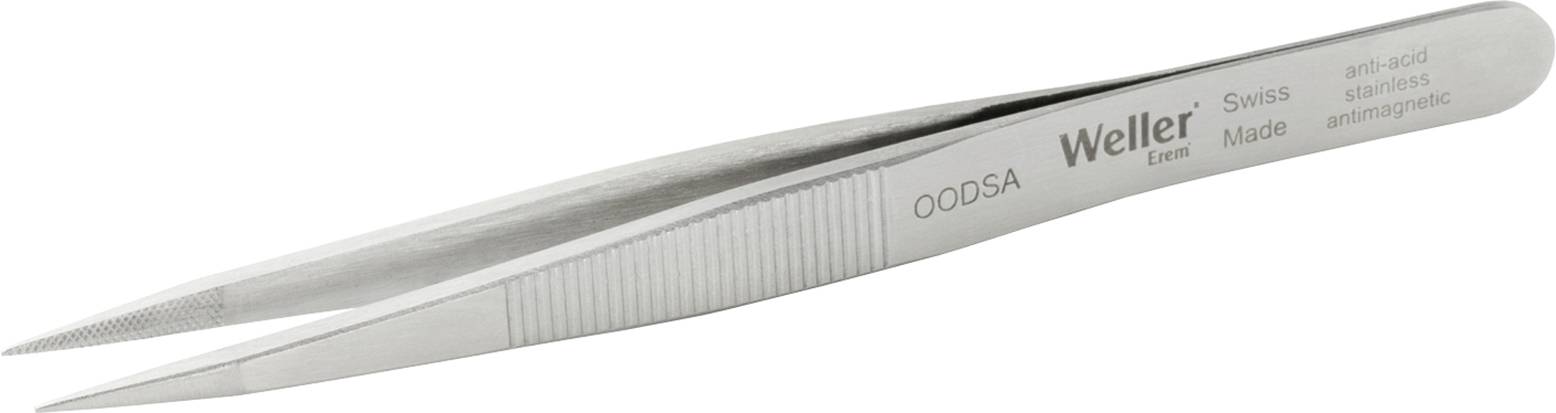 Egy ezüstszínű csipesz, amelyen a 'Weller Swiss Made' felirat olvasható. Finoman hegyes végekkel és bordázott markolattal rendelkezik, amely jobb fogást biztosít.