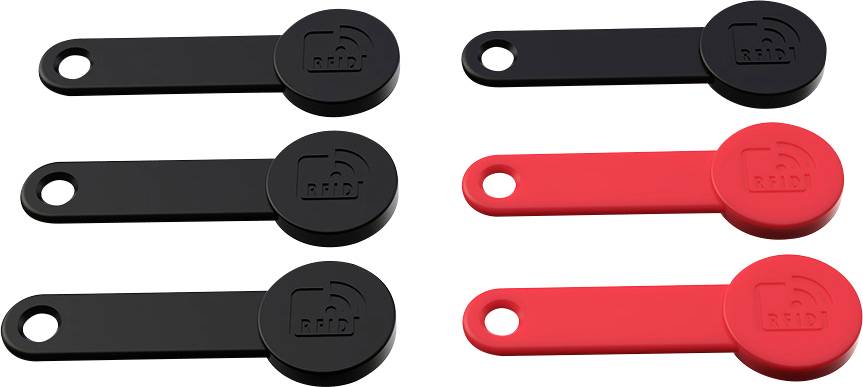 Hat RFID-kulcstartók: három fekete és három piros darab egymás mellett fekszenek. Mindegyik kulcstartón egy lyuk van az egyik végén.