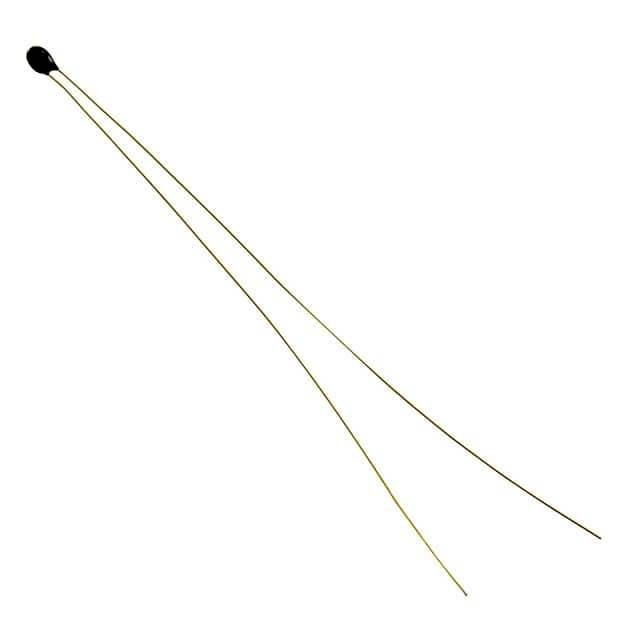 Egy kis, fekete elektronikai ellenállás két hosszú fémvezetékkel bal és jobb oldalán, fehér háttér előtt.