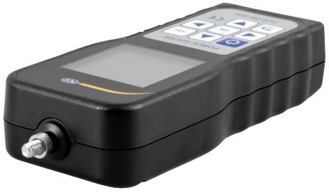 Egy digitális kézi mérőeszköz kijelzővel és több gombbal a felső oldalán, amelyet nyomás vagy hasonló paraméterek mérésére használnak.