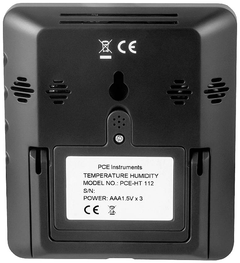 Egy hőmérséklet- és páratartalom-mérő eszköz hátoldala. A címkén a 'PCE-HT 112' modellszám és az 'AAA 1.5V x 3' tápellátás látható.